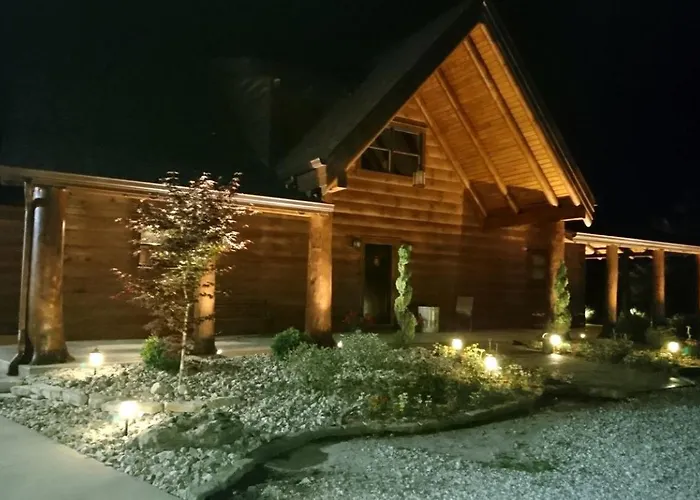 Holiday home Stunning Private Getaway With Gorgeous Fireplace Near Quincy, Illinois Loraine