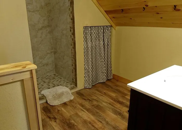 Holiday home Stunning Private Getaway With Gorgeous Fireplace Near Quincy, Illinois *