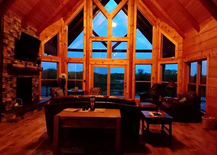 Holiday home Stunning Private Getaway With Gorgeous Fireplace Near Quincy, Illinois *