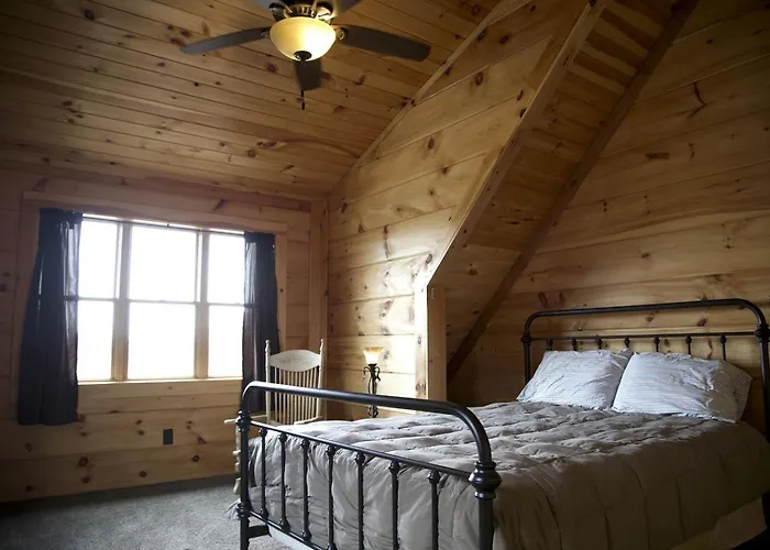 Holiday home Stunning Private Getaway With Gorgeous Fireplace Near Quincy, Illinois *
