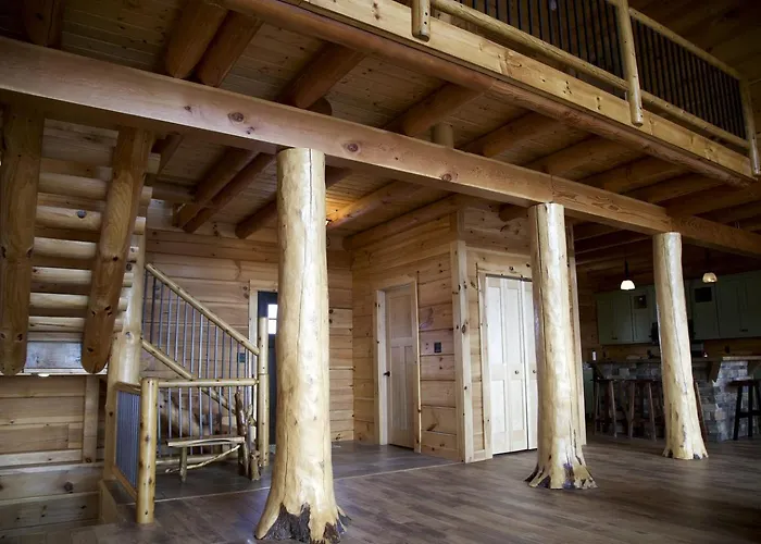 Holiday home Stunning Private Getaway With Gorgeous Fireplace Near Quincy, Illinois Loraine